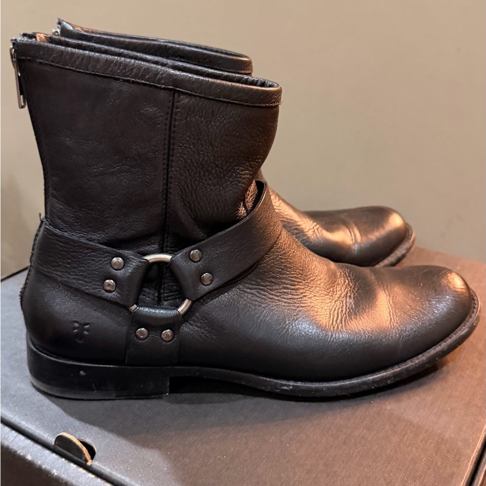 Frye Men's Black Leather Ankle Boots
